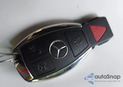 2012 Mercedes-Benz Cls 550 z USA, uszkodzony, nr VIN WDDLJ7DB5CA040254